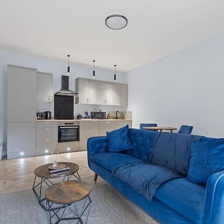 Modern Apartment Off-Road Parking King Bed Suite 1 Ноттингем Экстерьер фото